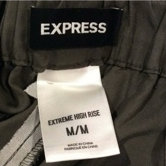 Express Extreme High Rise Utility Pant. Size Medium - Picture 3 of 7